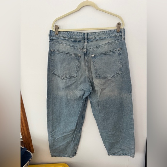 H&M Women's Washed Blue Ankle Jeans super baggy size 12 - Picture 3 of 5